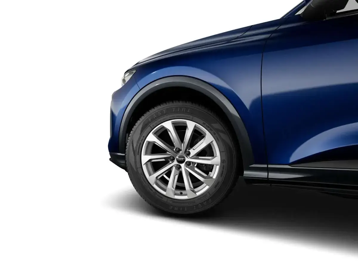 Używany Audi Q5 204 KM (150 kW) 2025 Niebieski SUV
