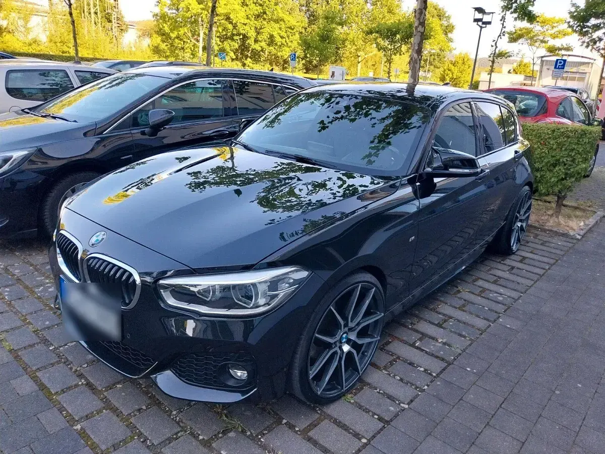 Gebraucht BMW 120 Sport Line 190 PS (139 kW) 2016 Schwarz Kleinwagen