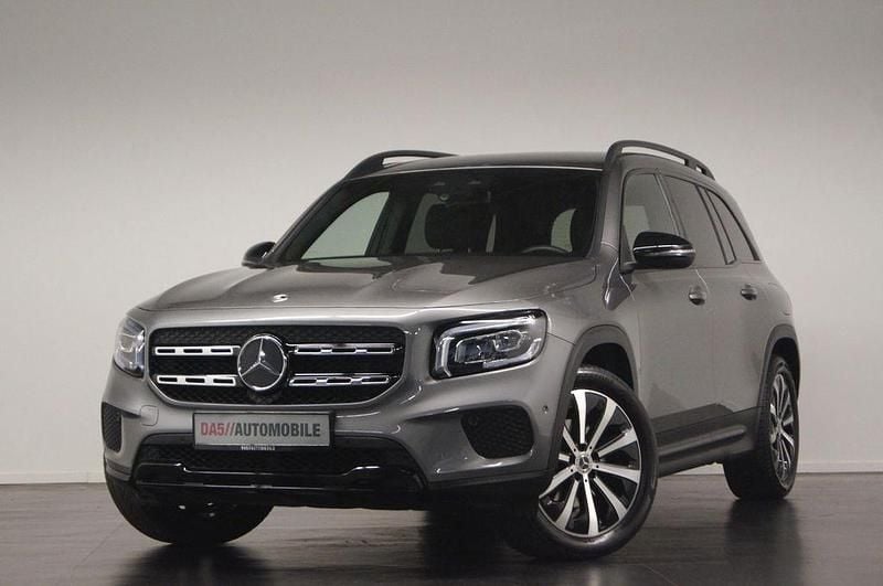 Grau Gebraucht 2022 Mercedes GLB200 Night SUV | 33.900 € (Guter Preis) - Bild 1/4