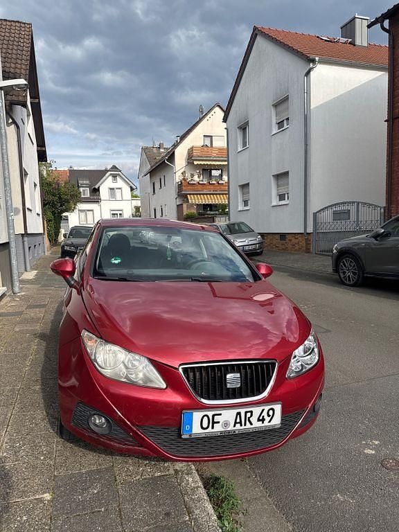 Usata Seat Ibiza SC Reference 75 CV (55 kW) 2011 Rosso Utilitaria