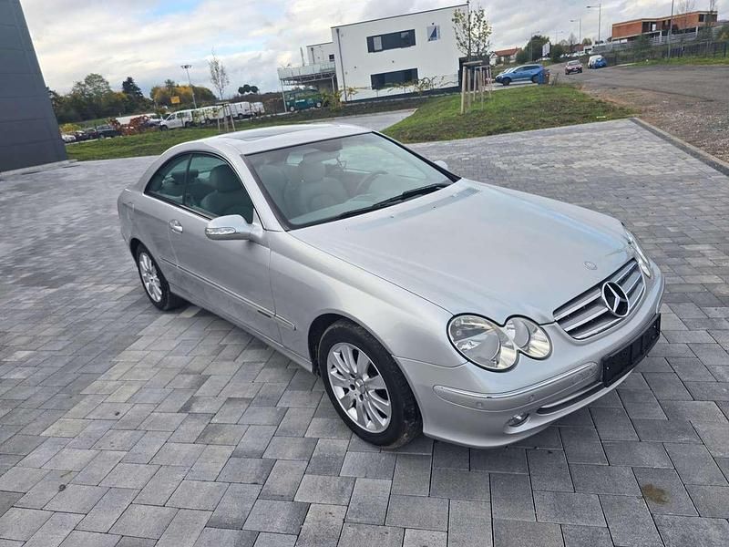 Brillantsilber Gebraucht 2001 Mercedes CLK240 Coupé | 5.500 € - Bild 1/4
