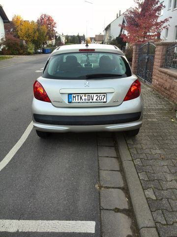 Gebraucht Peugeot 207 88 PS (64 kW) 2006 Silber Kleinwagen
