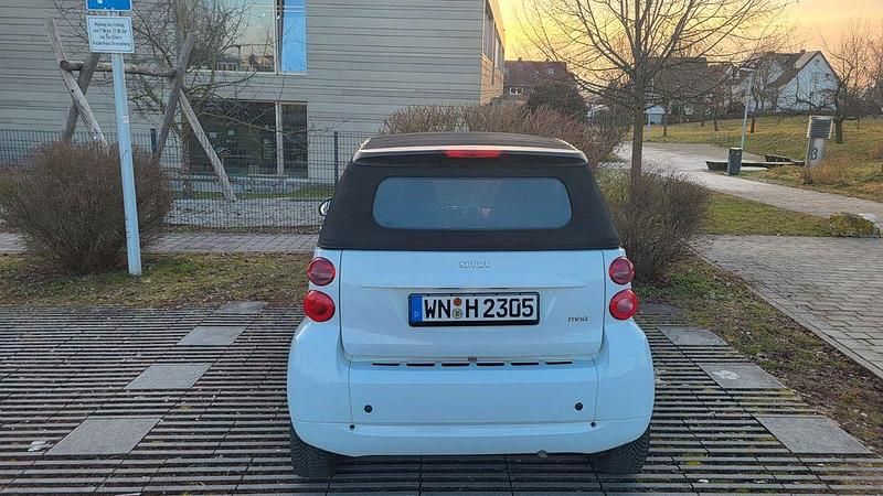 Gebraucht Smart ForTwo Cabrio Passion 71 PS (52 kW) 2012 Weiß Cabrio