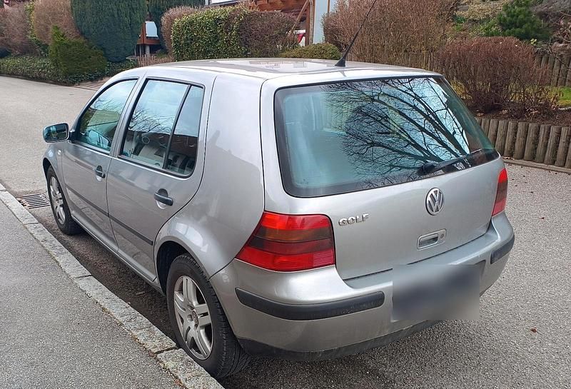 Usata VW Golf IV 75 CV (55 kW) 2002 Grigio Berlina