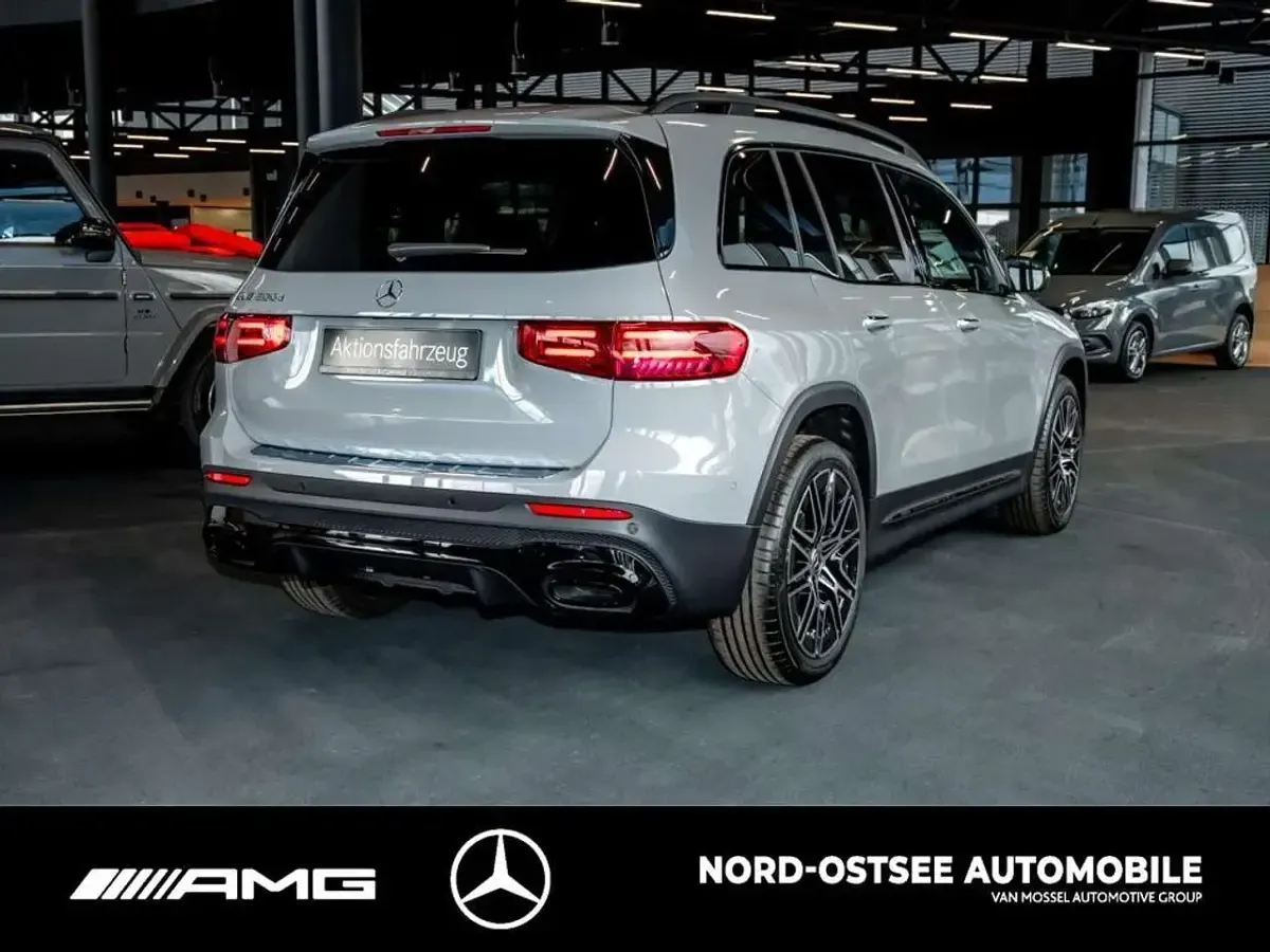 Gebraucht Mercedes GLB200 AMG 150 PS (110 kW) 2026 Manufaktur lack manufaktur alp SUV