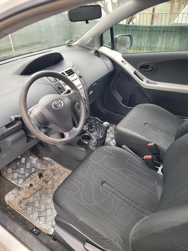 Gebraucht Toyota Yaris Plus 69 PS (50 kW) 2010 Weiß Kleinwagen