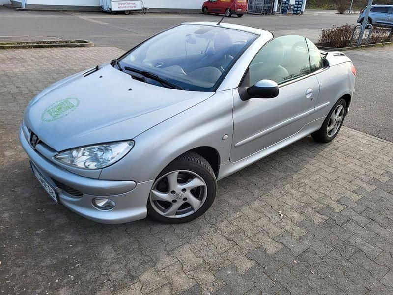 Gebraucht Peugeot 206 CC Quiksilver 109 PS (80 kW) 2004 Silber Cabrio