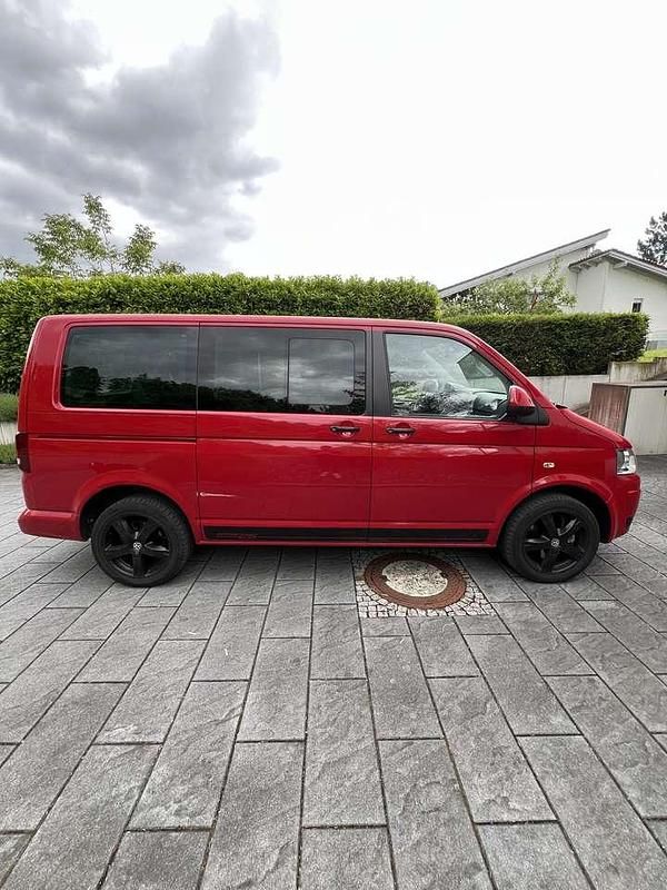 Gebraucht VW T5 Edition 179 PS (131 kW) 2011 Rot Van