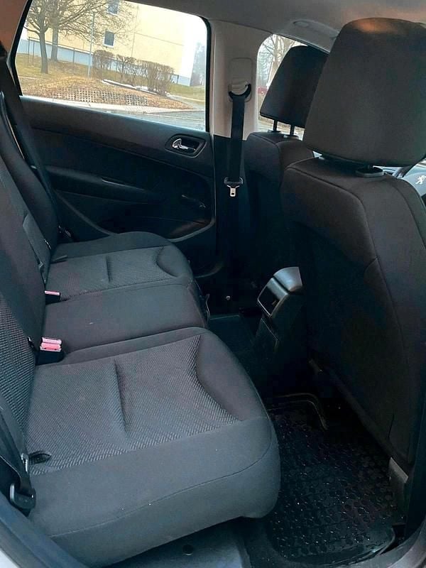 Gebraucht Peugeot 308 105 PS (77 kW) 2012 Weiß Kombi