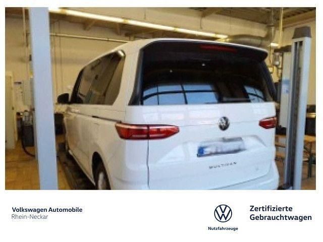 Second-hand VW Multivan Life 204 CP (150 kW) 2022 Alb Monovolum