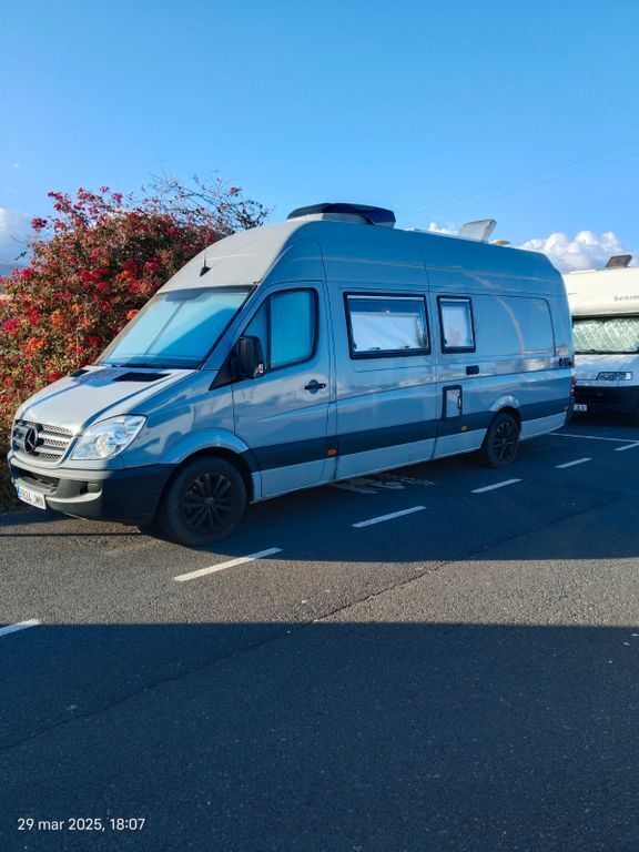 Blau Gebraucht 2010 Mercedes Sprinter Van | 49.000 € - Bild 1/4