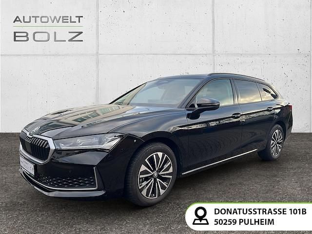 Onyxschwarz metallic Gebraucht 2025 Skoda Superb Selection Kombi | 38.990 € (Superpreis) - Bild 1/4