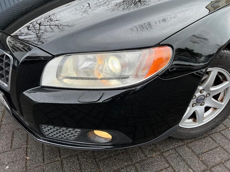 Gebraucht Volvo V70 Kinetic 146 PS (107 kW) 2009 Schwarz Kombi