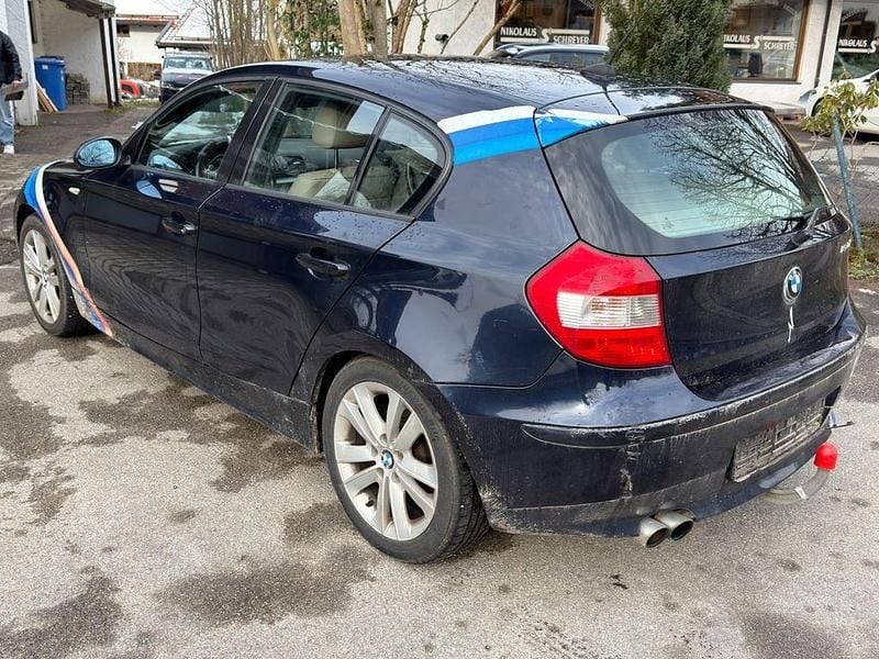 Gebraucht BMW 130 Shadowline 265 PS (194 kW) 2007 Blau Kleinwagen