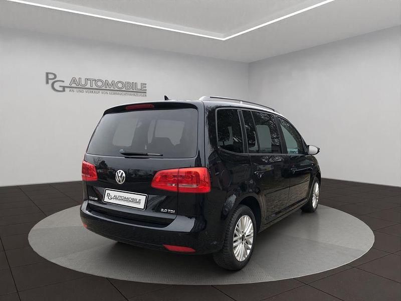 Gebraucht VW Touran Cup 140 PS (102 kW) 2014 Schwarz Van / Kleinbus