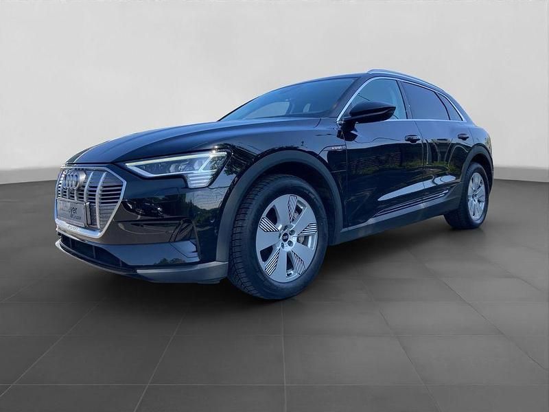Second-hand Audi e-tron 300 kW (408 CP) 2022 Negru SUV