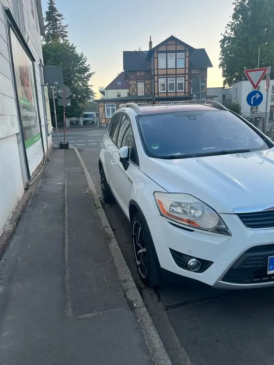 Gebraucht Ford Kuga 136 PS (100 kW) 2009 Weiß SUV