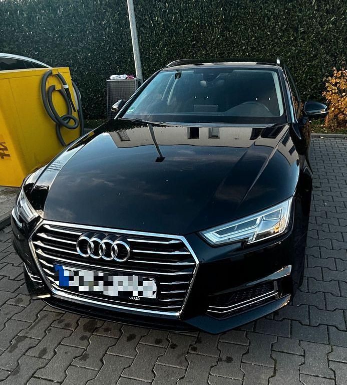 Gebraucht Audi A4 Design 190 PS (139 kW) 2019 Schwarz Kombi