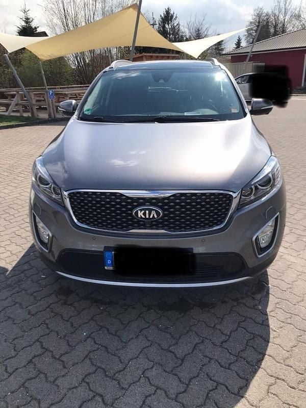 Grau Gebraucht 2015 Kia Sorento Platinum Edition SUV | 14.000 € (Guter Preis) - Bild 1/4