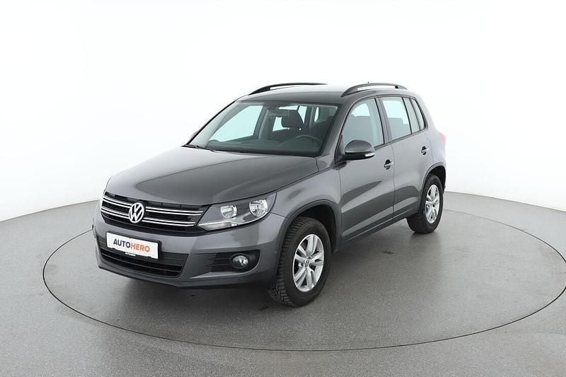 Grau Gebraucht 2015 VW Tiguan Trendline SUV | 13.130 € (Guter Preis) - Bild 1/3