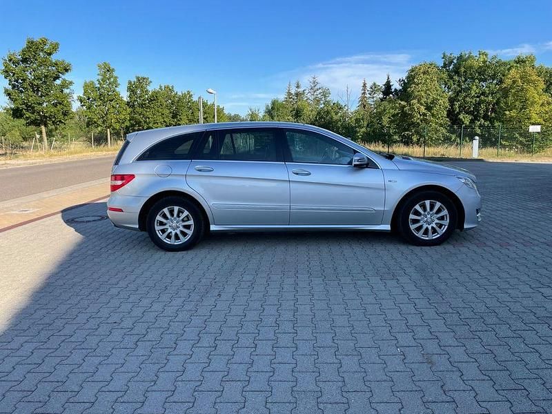 Gebraucht Mercedes R350 211 PS (155 kW) 2010 Silber Kombi