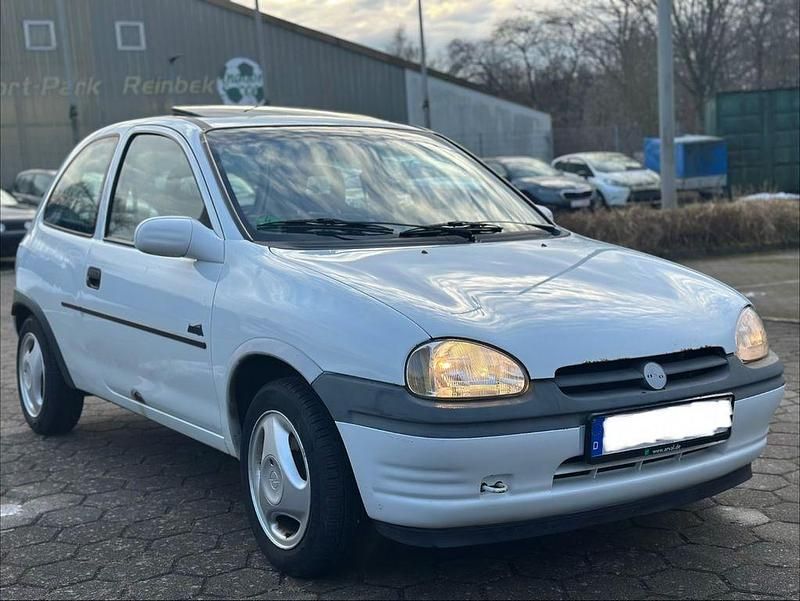 Usata Opel Corsa 60 CV (44 kW) 1997 Bianco Utilitaria