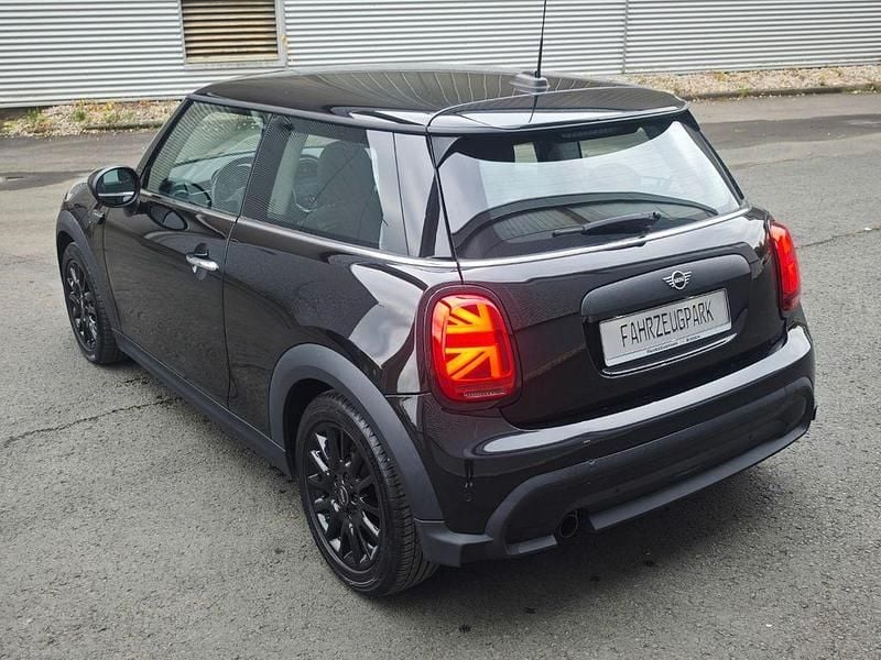 Schwarz Gebraucht 2021 Mini ONE Kleinwagen | 16.379 € (Fairer Preis) - Bild 1/4