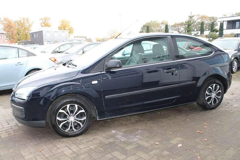 Gebraucht Ford Focus Trend 101 PS (74 kW) 2006 Blau Limousine