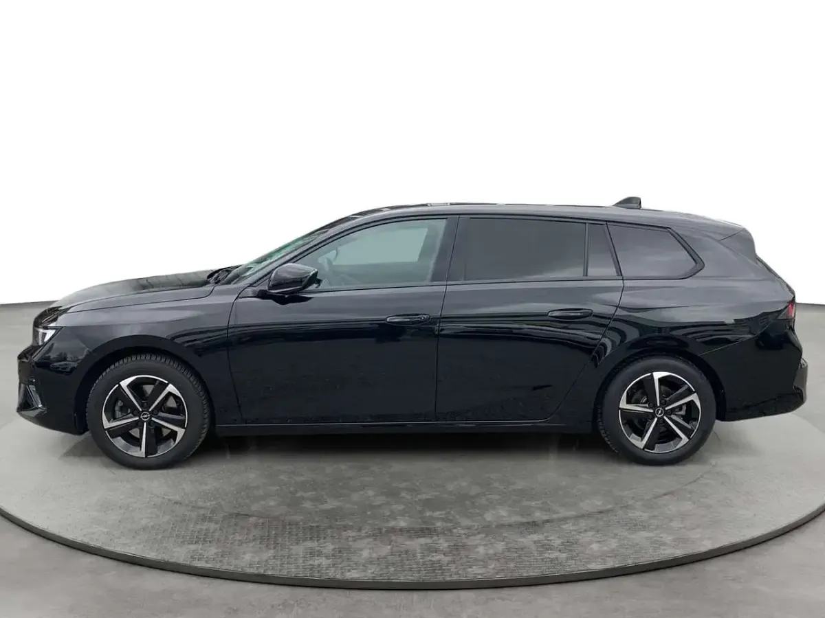 Używany Opel Astra 131 KM (96 kW) 2025 Czarny Kombi