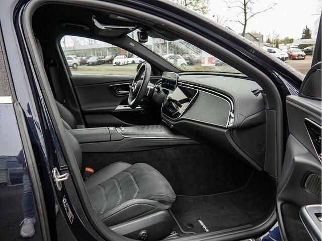 Gebraucht Mercedes E300 Advanced Plus 204 PS (150 kW) 2024 Blau / nautikblau Kombi