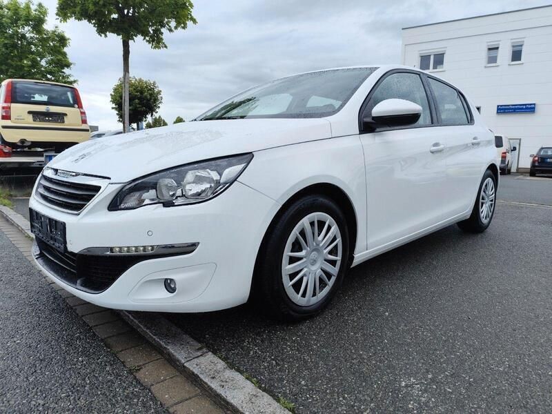 Weiß Gebraucht 2016 Peugeot 308 Active Kleinwagen | 6.450 € (Guter Preis) - Bild 1/4
