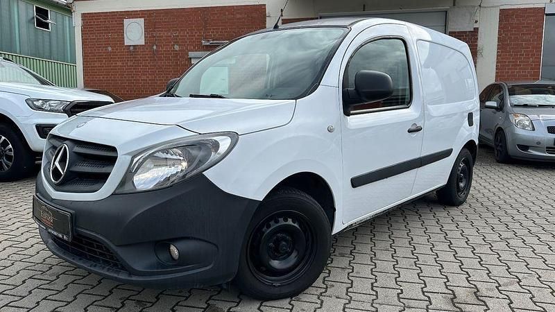 Weiß Gebraucht 2015 Mercedes Citan 108 Van / Kleinbus | 4.999 € (Fairer Preis) - Bild 1/4