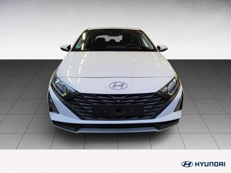 Gebraucht Hyundai i20 Select 79 PS (58 kW) 2025 Weiß Limousine