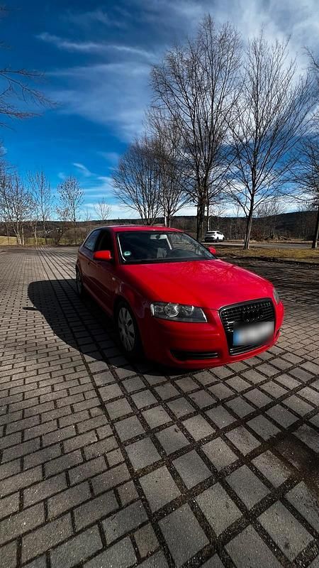 Gebraucht Audi A3 140 PS (102 kW) 2017 Rot Limousine