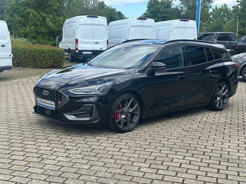 Schwarz Gebraucht 2024 Ford Focus ST Limousine | 32.500 € (Superpreis) - Bild 1/4