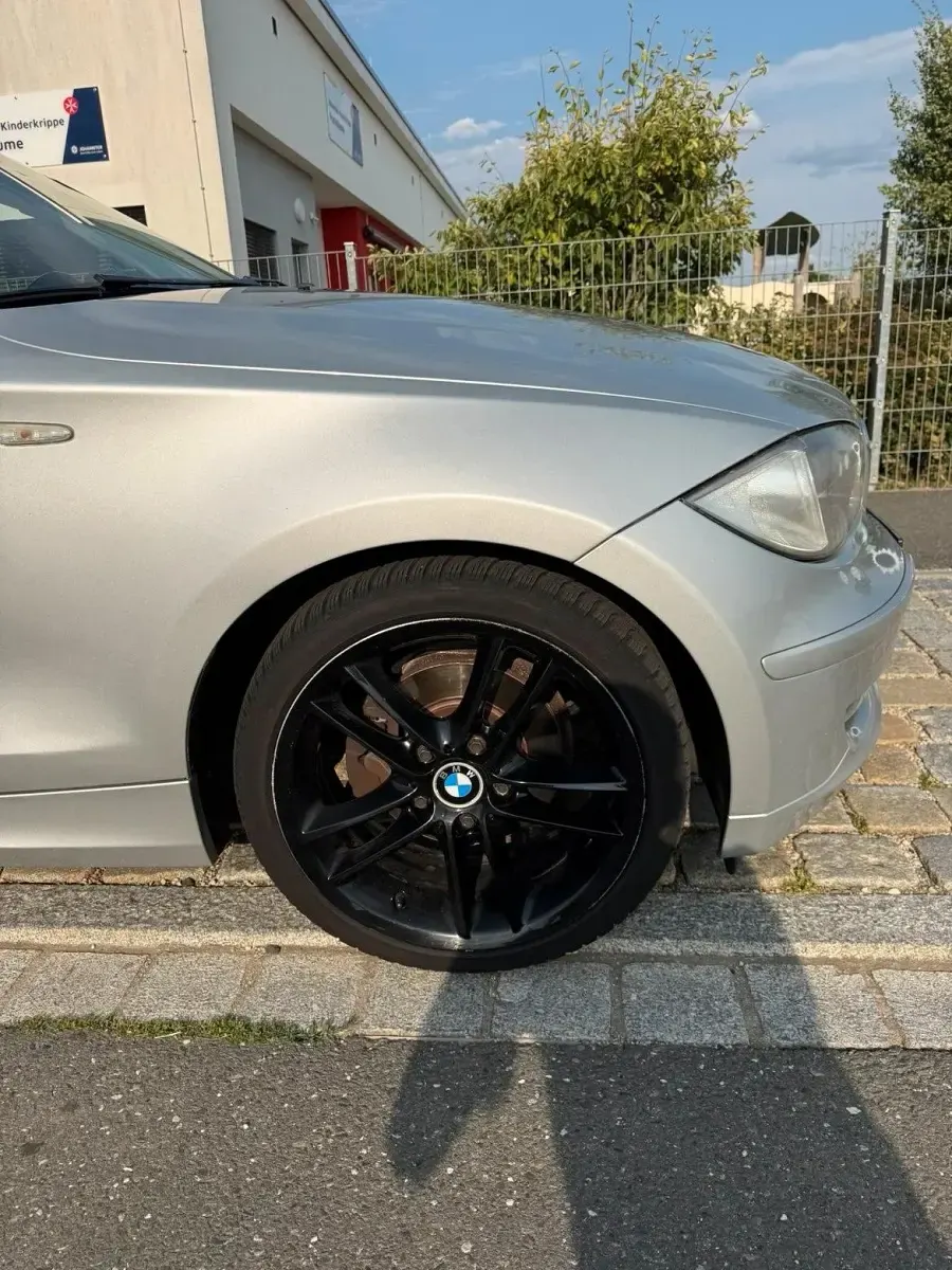 Gebraucht BMW 118 143 PS (105 kW) 2011 Silber Kleinwagen