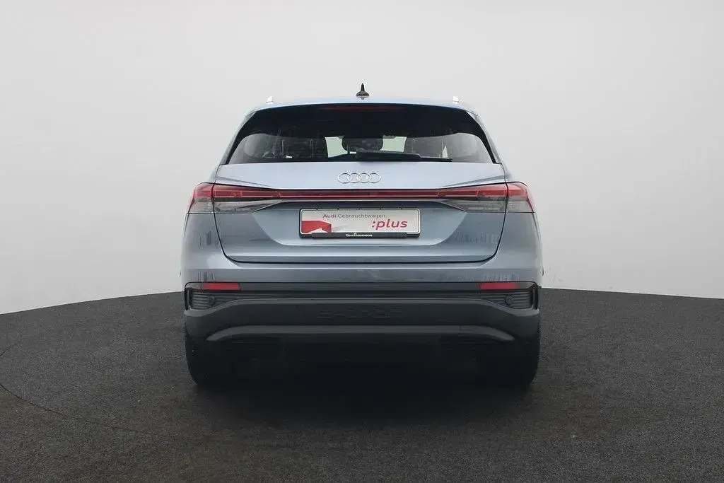 Gebraucht Audi Q4 e-tron Comfort 150 kW (204 PS) 2023 Geysirblau metallic SUV