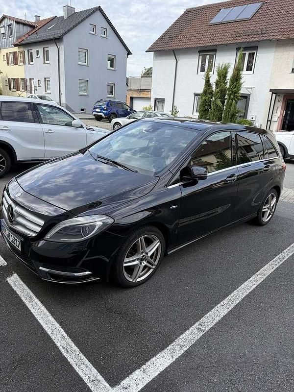 Gebraucht Mercedes B180 109 PS (80 kW) 2012 Van / Kleinbus