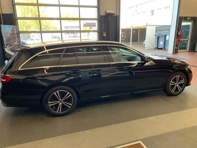Gebraucht Mercedes E200 197 PS (144 kW) 2020 Schwarz Limousine