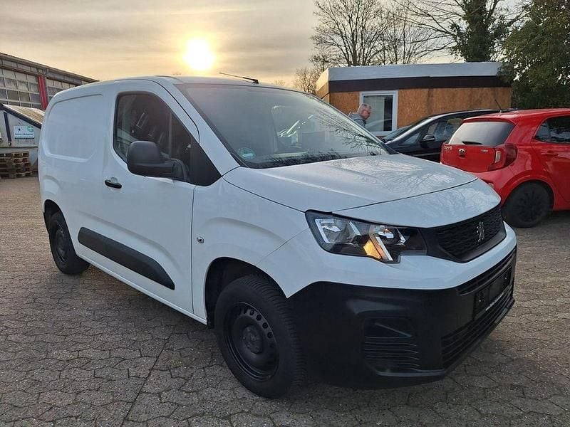 Gebraucht Peugeot Partner 75 PS (55 kW) 2019 Weiß Van / Kleinbus