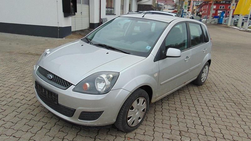 Silber Gebraucht 2008 Ford Fiesta Kleinwagen | 795 € (Superpreis) - Bild 1/4