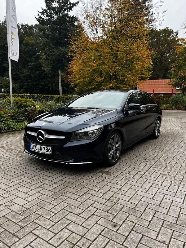 Gebraucht Mercedes CLA180 2016 Blau Limousine