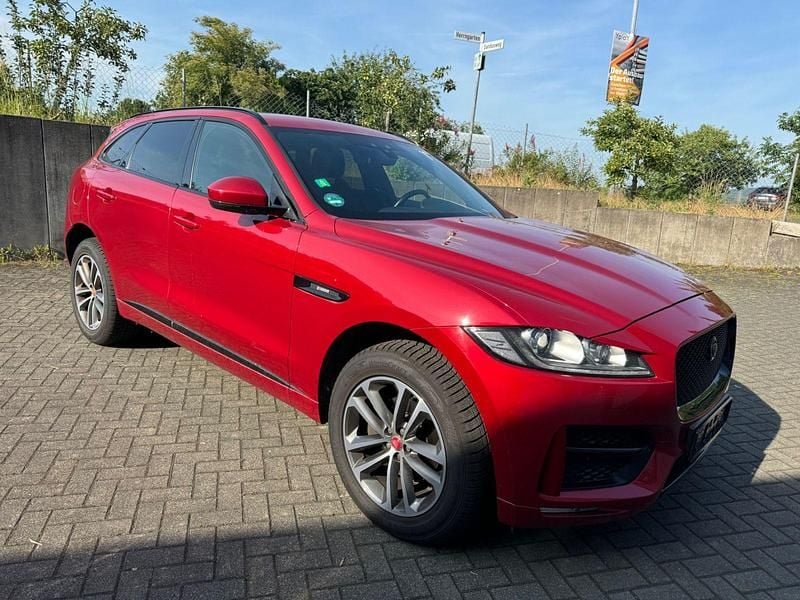 Gebraucht Jaguar F-Pace R-Sport 179 PS (131 kW) 2019 Rot SUV