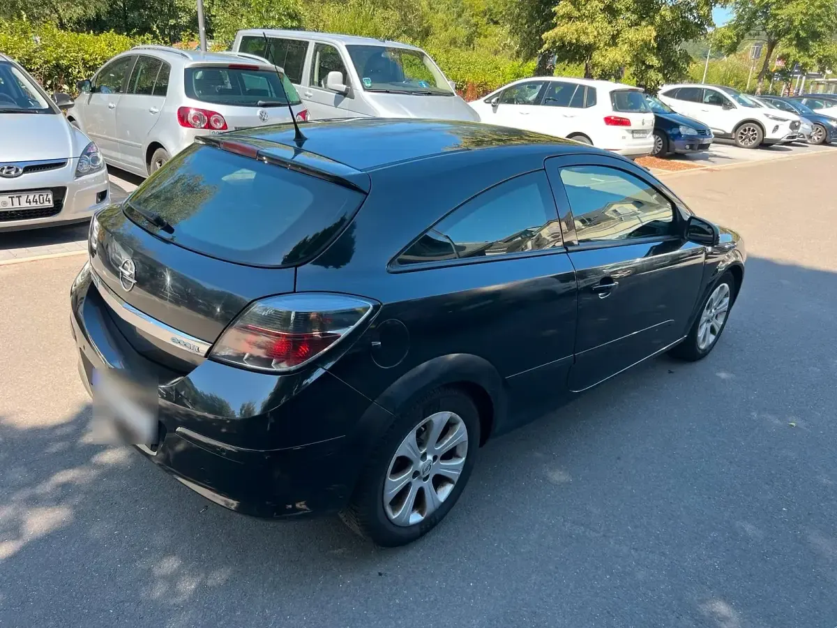 Gebraucht Opel Astra GTC 90 PS (66 kW) 2008 Schwarz Coupé