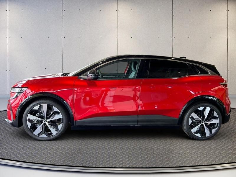 Gebraucht Renault Megane E-Tech 161 kW (220 PS) 2024 Rot Limousine