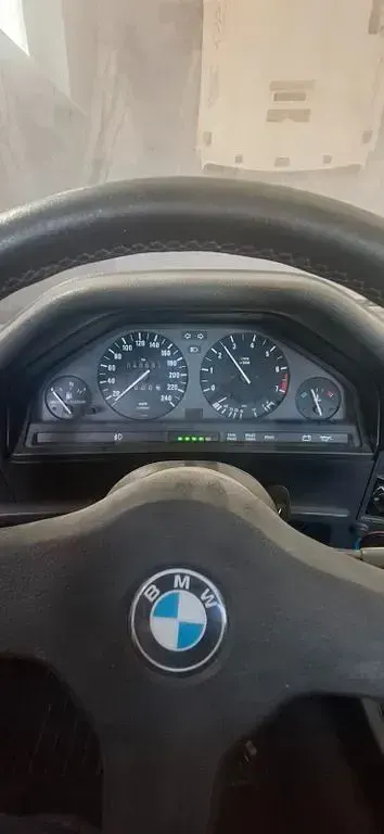 Używany BMW 325 Performance 170 KM (125 kW) 1987 Czarny
