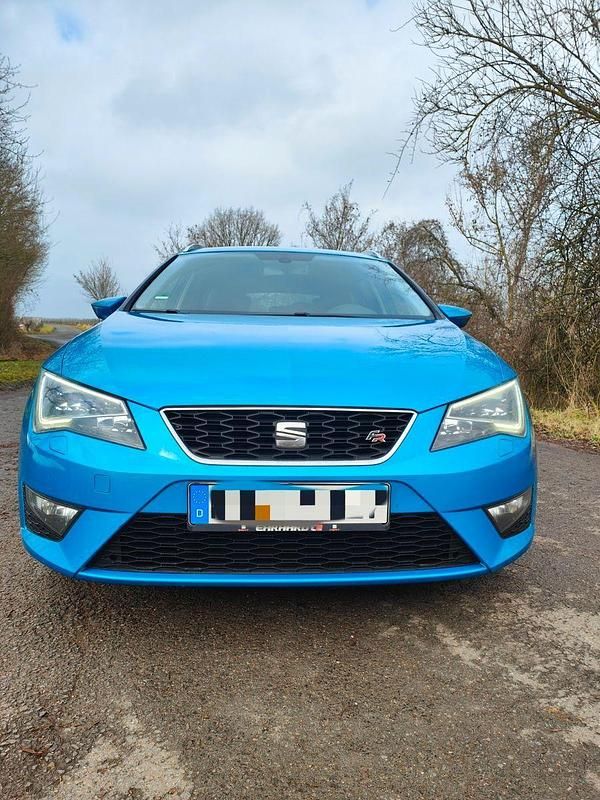 Blau Gebraucht 2014 Seat Leon ST FR Kombi | 9.500 € (Guter Preis) - Bild 1/4