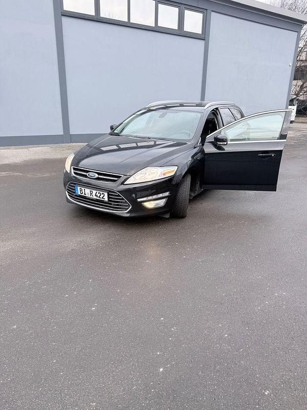 Gebraucht Ford Mondeo Titanium 140 PS (102 kW) 2013 Schwarz Kombi