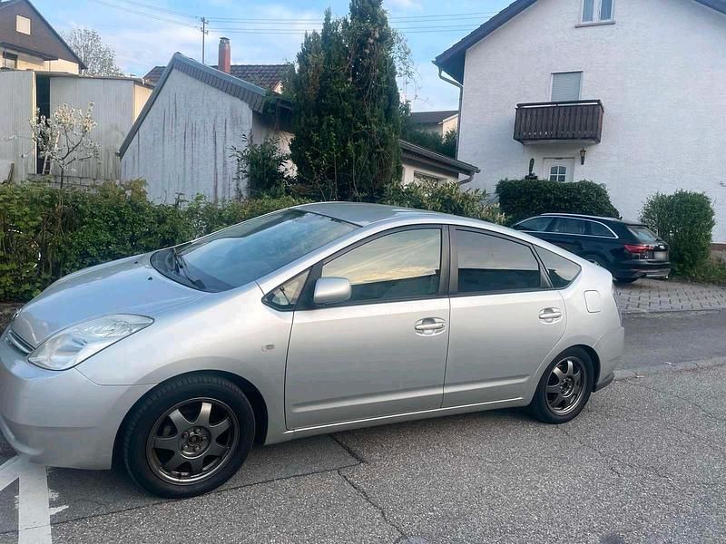 Second-hand Toyota Prius 2005 Gri Hatchback