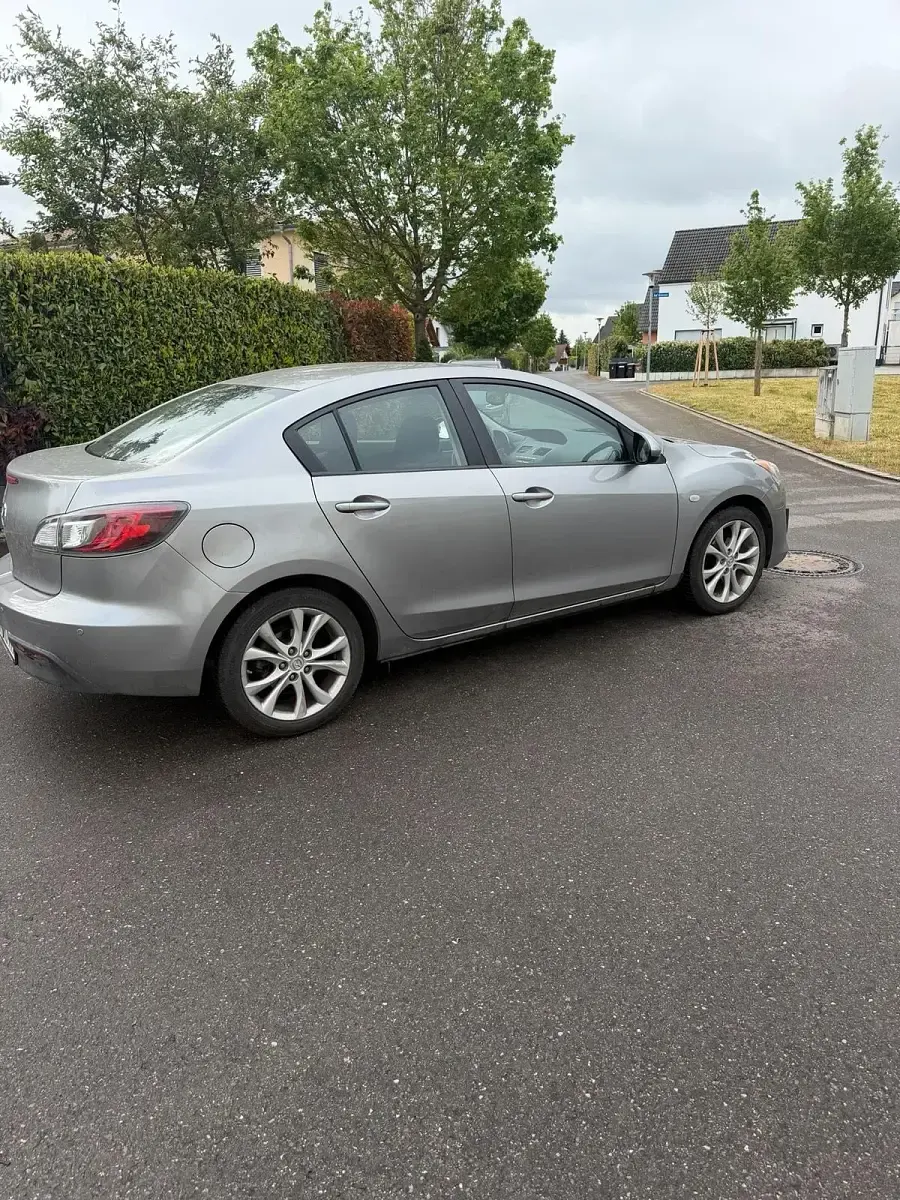 Gebraucht Mazda 3 105 PS (77 kW) 2010 Limousine